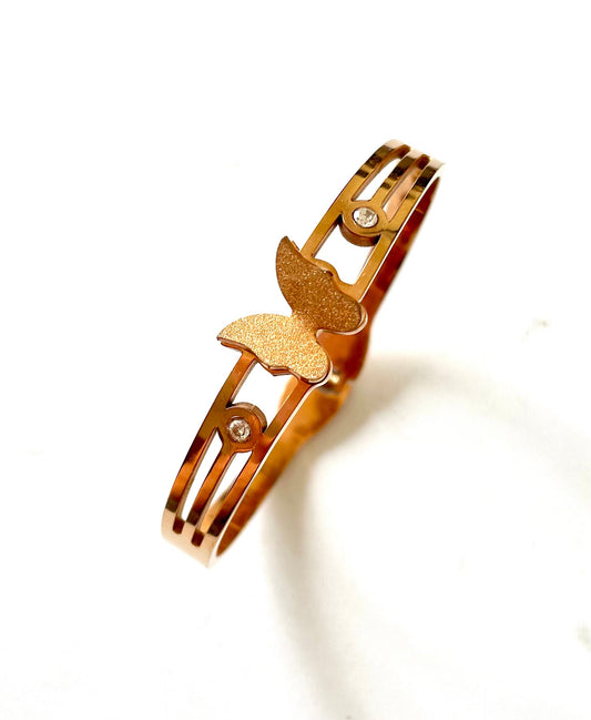 Shop butterfly bangle at Jewellery Lovers. Anti-tarnish, trendy & perfect for daily or festive wear. Free shipping available. jewellerylovers