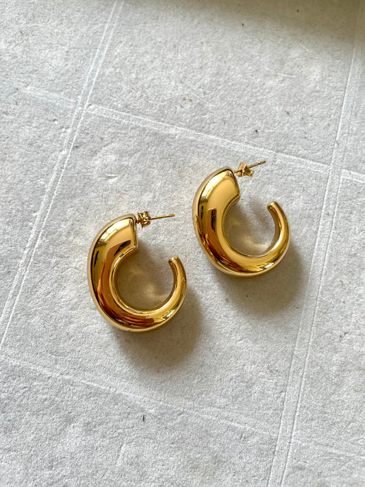 Shop hoops at Jewellery Lovers. Anti-tarnish, trendy & perfect for daily or festive wear. Free shipping available. jewellerylovers
