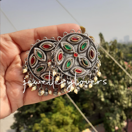 Multicolour studs