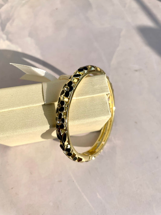 Flower enamel bangle