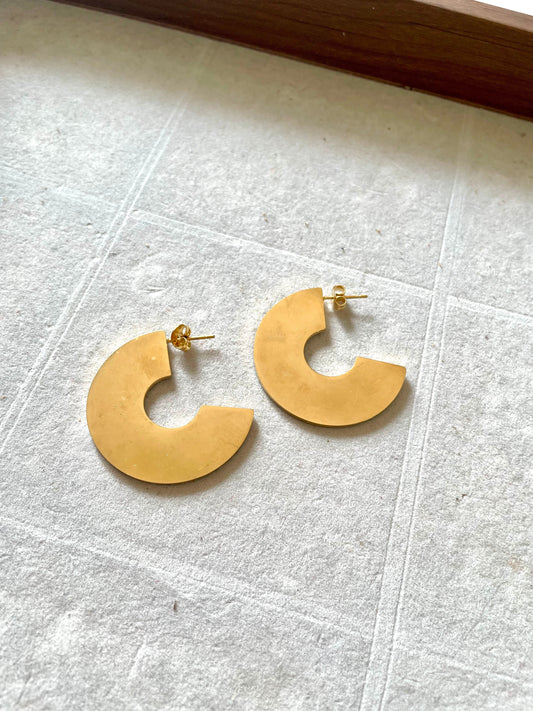 Shop semi cut hoops at Jewellery Lovers. Anti-tarnish, trendy & perfect for daily or festive wear. Free shipping available. jewellerylovers