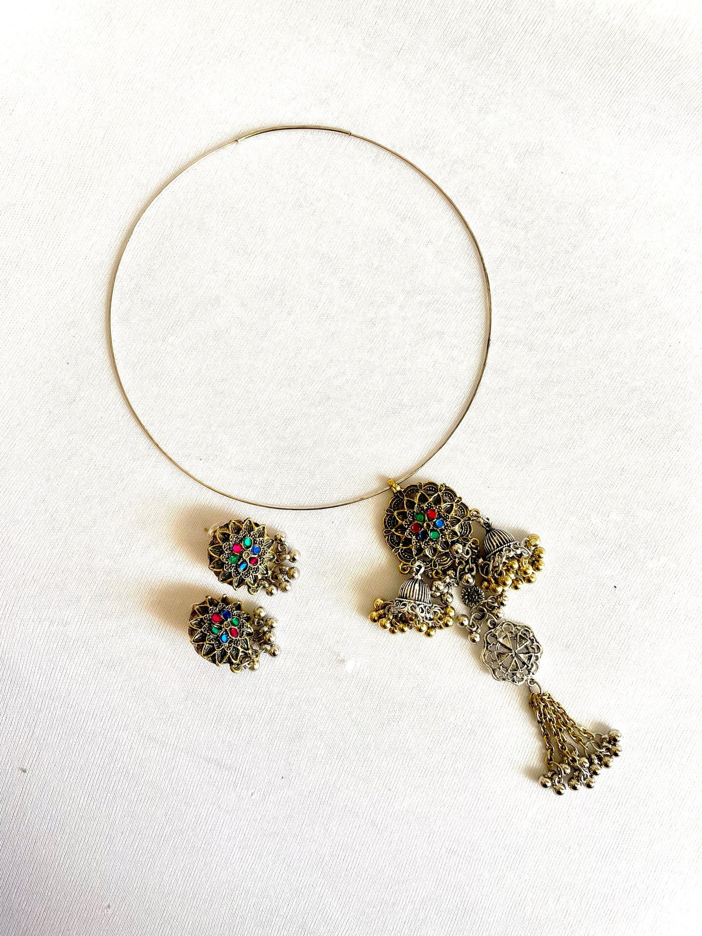 Shop multicolour hasli with ghungru earrings at Jewellery Lovers. Anti-tarnish, trendy & perfect for daily or festive wear. Free shipping available. jewellerylovers