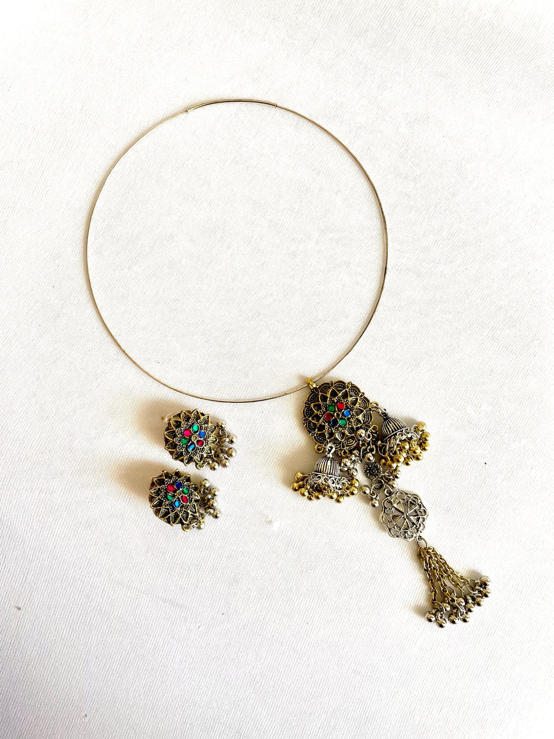 Shop multicolour hasli with ghungru earrings at Jewellery Lovers. Anti-tarnish, trendy & perfect for daily or festive wear. Free shipping available. jewellerylovers