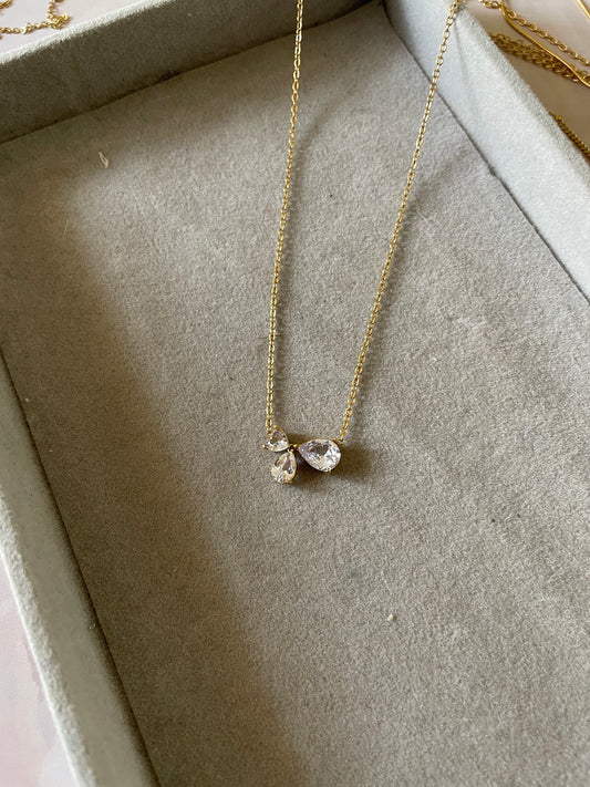 Clear stone bow necklace