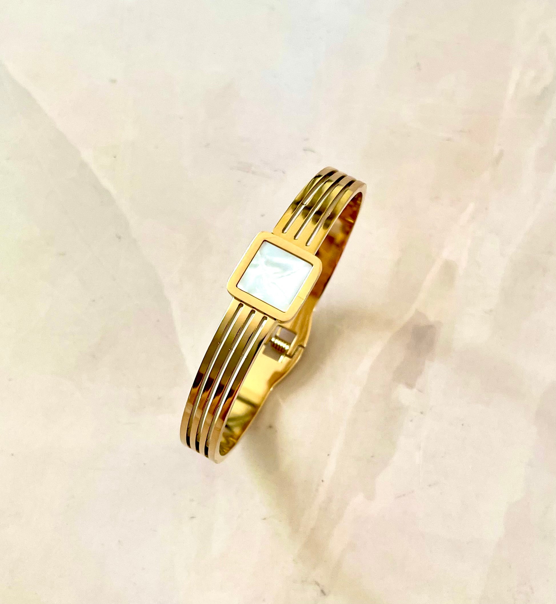 Gold-plated anti-tarnish festive bangles