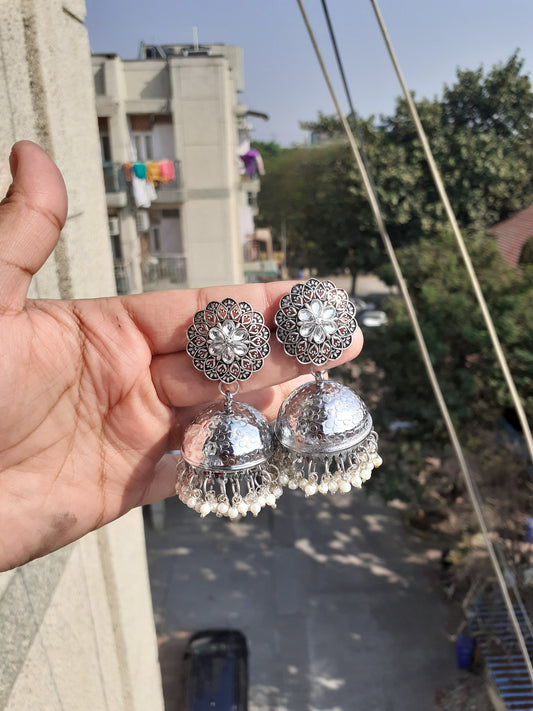 White flower beaded jhumka with pearls