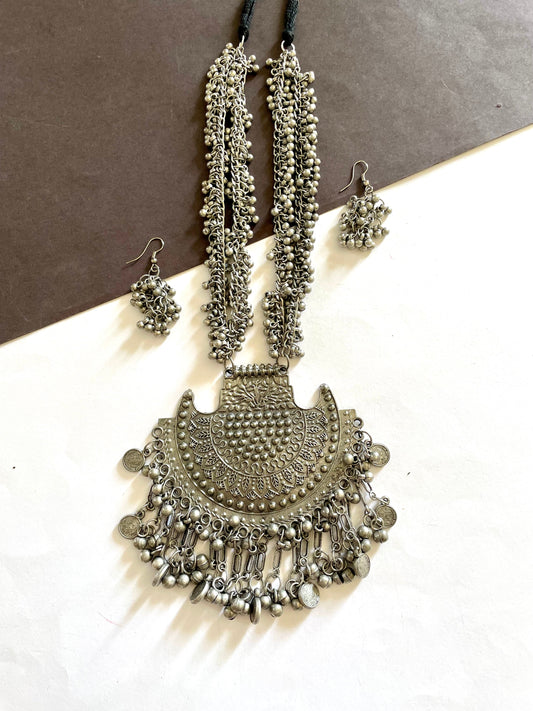 Shop oxidised statement neckpiece with earrings at Jewellery Lovers. Anti-tarnish, trendy & perfect for daily or festive wear. Free shipping available. jewellerylovers